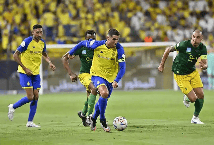 南宫体育入口-关于窗口期德甲焦点战，巴塞罗那防线松动，信心回归，纪律约束更严格的信息